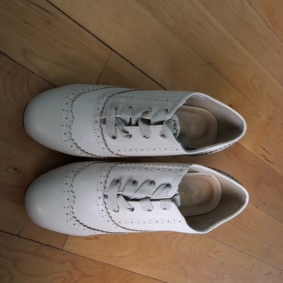 Cream lace up heels - Picture 2 of 4